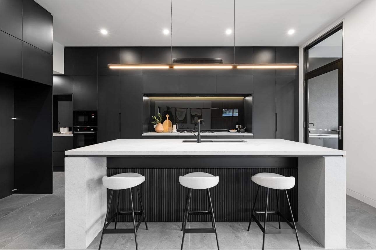 TODO: describe the modern kitchen photo
